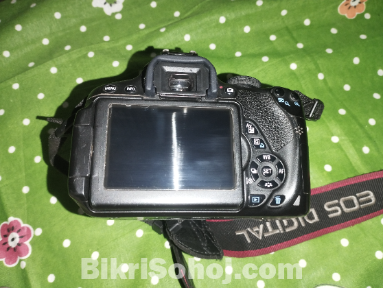 Canon 700D + 18-55 Zoom Ket Lens